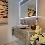 Casa Stefania - Modern Townhouse By Finest Μαρμπέλλα