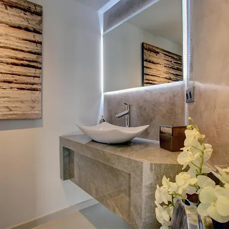 Casa Stefania - Modern Townhouse By Finest Μαρμπέλλα